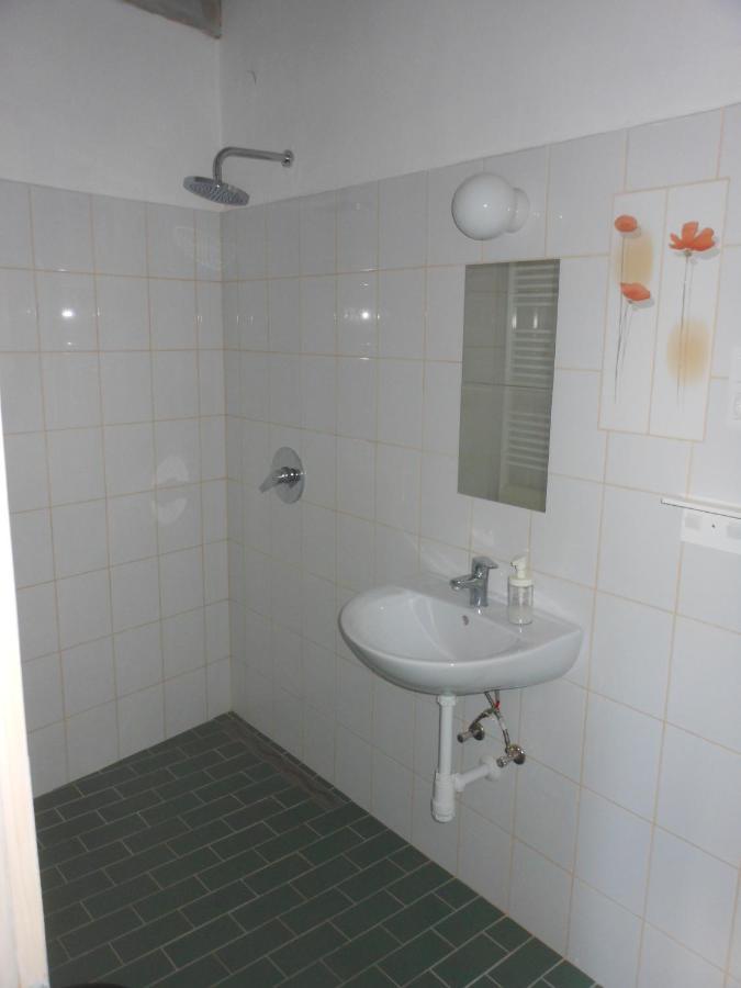 Merum Pinceszet Es Vendegszoba Tallya Ngoại thất bức ảnh